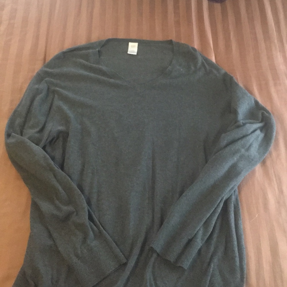 Gap light sweater